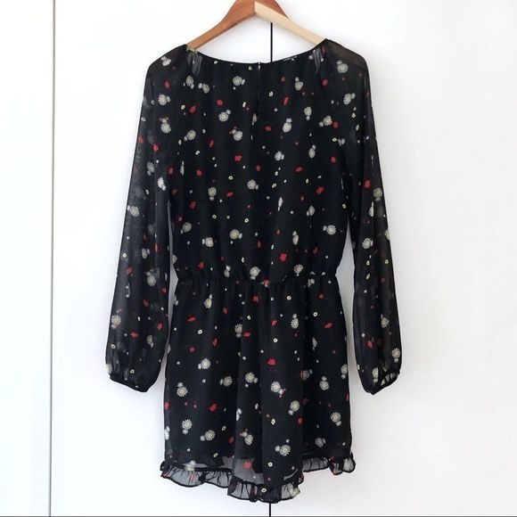 BCBGeneration Falling Daisy Romper Ruffled - Picture 8 of 9